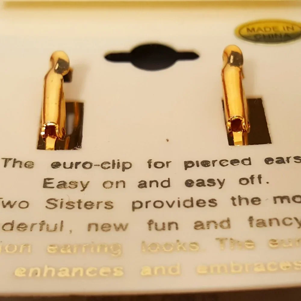 NWT TWO SISTERS Lauren and Leah Rhinestone Flower EURO Pierced Earrings